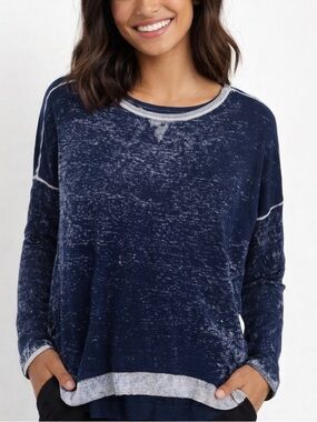 Blanc Noir Huntress Blue Women's Boyfriend Sweater Long Sleeve Size Medium